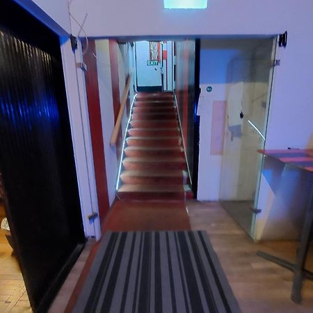 Whole Basement Former Pub For Stag Do, Bachelor House Party Flat Budapest Eksteriør bilde