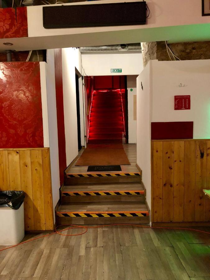 Whole Basement Former Pub For Stag Do, Bachelor House Party Flat Budapest Eksteriør bilde